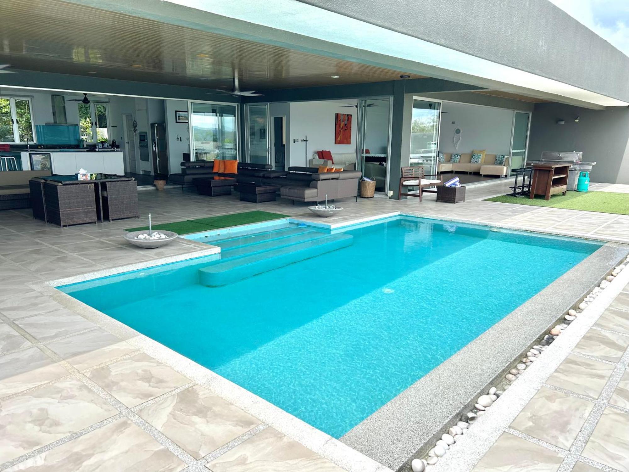 Aroha Seaview Villa - Private Pool - Pantai Cenang  Luaran gambar