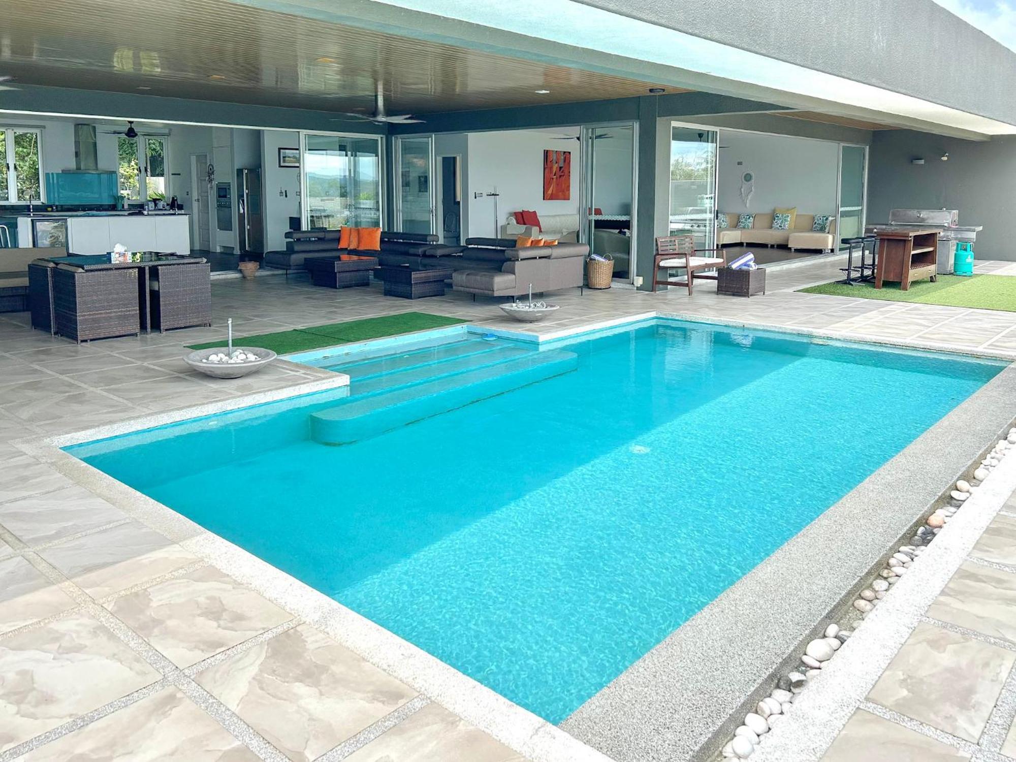 Aroha Seaview Villa - Private Pool - Pantai Cenang  Luaran gambar